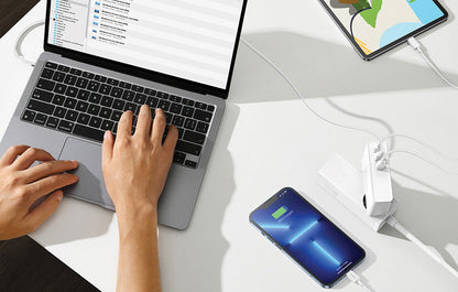 LOSTECH PREMIUM LS-NC38 CARICATORE 140W PER SMARTPHONE E NOTEBOOK - RICARICA RAPIDA P.D. - 2 PRESE USB C / 1 PRESA USB A